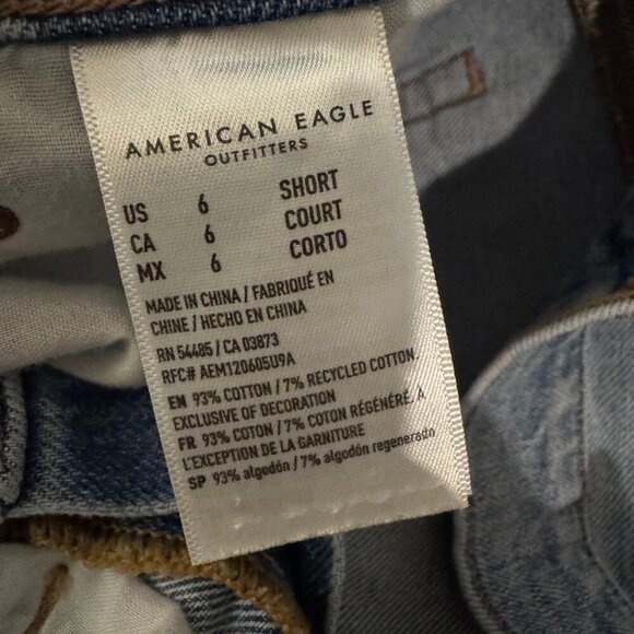 American Eagle Mom Jeans Women’s 6 Short High Rise Straight Leg Light Wash Denim - Picture 4 of 5